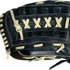 Louisville Slugger Genesis 1884 Series, left-handed glove (worn on right hand)